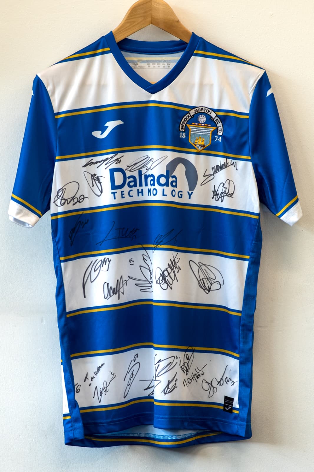 Signed-Greenock-Morton-Top